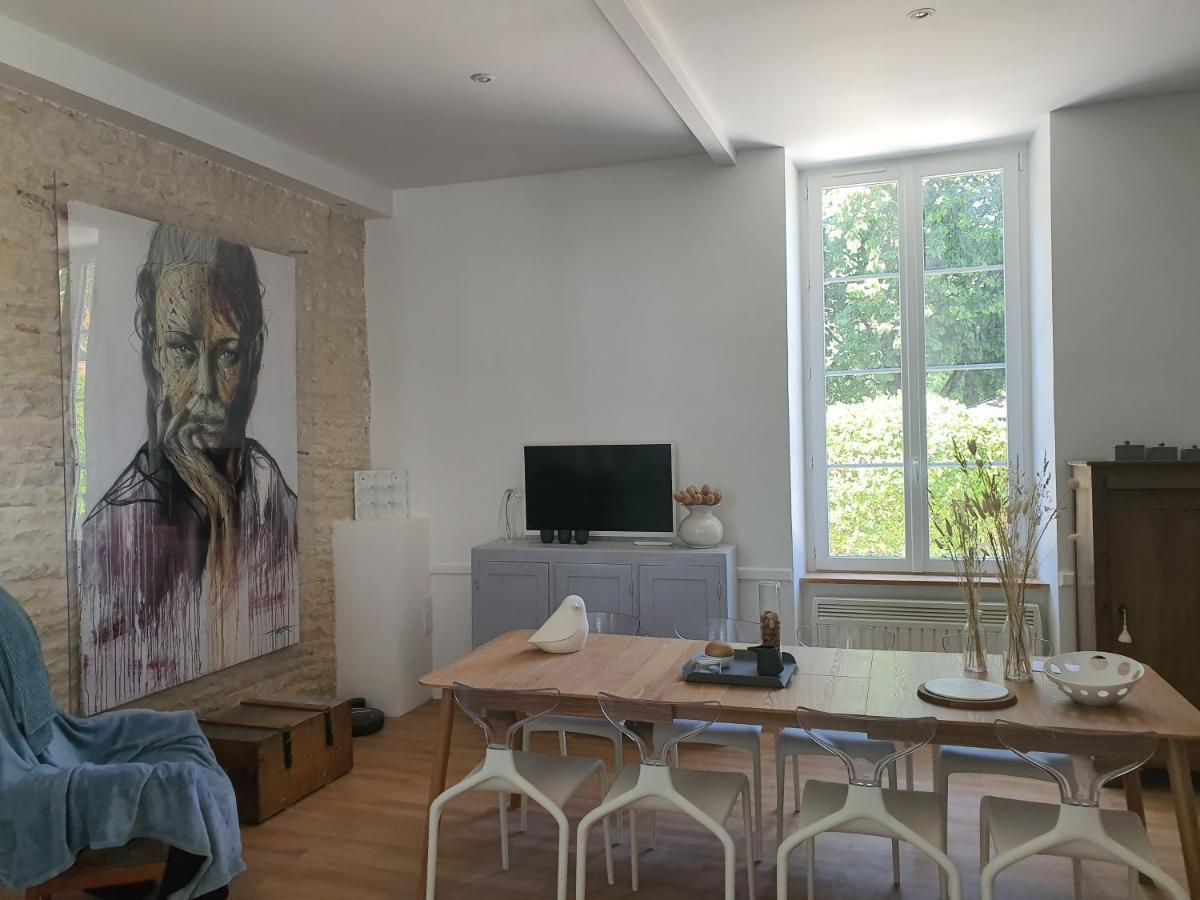 Maison Laurenza La Grande Suite 1760 Saint-Jean-de-Liversay Екстериор снимка